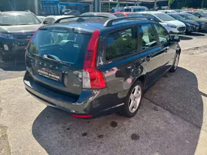 Volvo V50 Kombi 2.0 D Momentum Bild 4