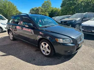 Volvo V50 Kombi 2.0 D Momentum Bild 2