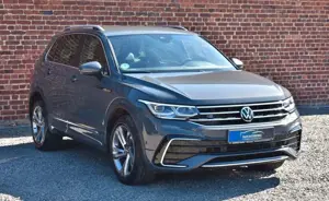Volkswagen Tiguan R-LINE 4M 1HAND LED VIRTUAL KAMERA ACC Bild 3