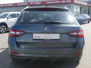 Skoda Superb Combi 1.8 16V TSI LK Bild 4