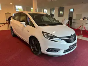 Opel Zafira C Automatik *Navi*Kamera*LED*AHK*SHZ*PDC