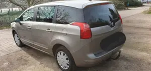Peugeot 5008 Business-Line