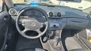 Mercedes-Benz CLK 200 CLK Cabrio 200 Kompressor Elegance Bild 2
