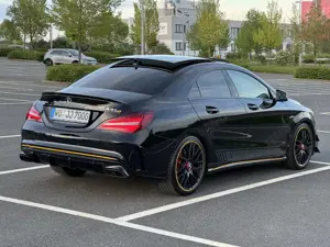 Mercedes-Benz CLA 45 AMG 4Matic Speedshift 7G-DCT Yellow Night Edition Bild 5