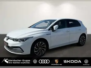 Volkswagen Golf VIII 1.5 eTSI Style DSG Navi LEDPlus RearVi