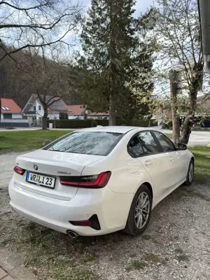BMW 320 320 d xDrive Advantage Bild 4