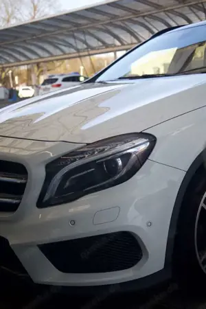 Mercedes-Benz GLA 250 4Matic 7G-DCT AMG Line