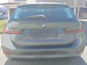 BMW 318 318i Touring Aut. Advantage Bild 4