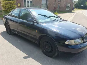 Audi A4 Leder,SHZ,KLA,SHD,TMP,CD WECHSLER,ZR BEI 150K