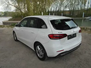 Mercedes-Benz B 180 B 180 (247.084)/Klimatr./Parktr. /Leder/