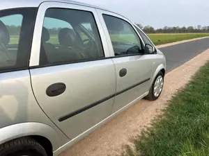 Opel Meriva 1.6 Enjoy Bild 3
