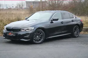BMW 320 d SAG *M-Sport/ACC/Kamera/V-Leder/Memory/18'*