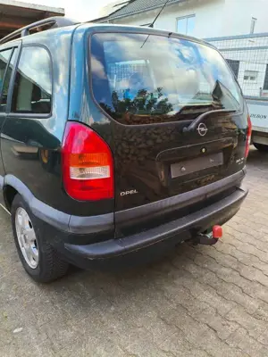 Opel Zafira Zafira 1.6 Comfort mit 7 Sitzen / TÜV NEU Bild 3