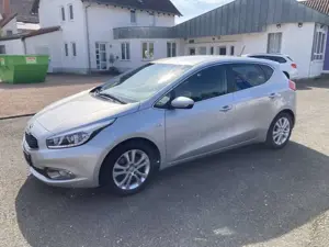 Kia Ceed / cee'd cee'd Navi ALU PDC Klimaaut Dream-Team Bild 2