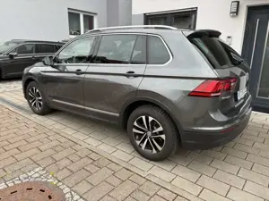 Volkswagen Tiguan IQ. DRIVE Bild 2