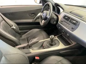 BMW Z4 Roadster 3.0i Schalt | SHZ KLIMAAUT LEDER Bild 4