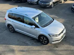 Volkswagen Touran Highline 2.0 TDI DSG AHK KAM SHZ ACC LED