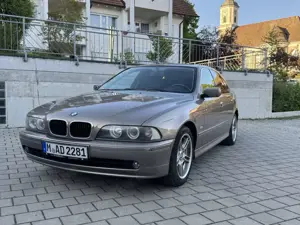 BMW 520 520i