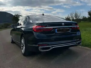 BMW 740 Bild 2