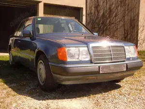 Mercedes-Benz 220 220E W124