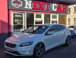 Volvo V40 Momentum T5|Auto|Navi|Kamera
