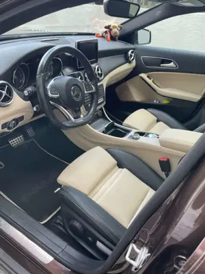 Mercedes-Benz GLA 200 GLA 200 7G-DCT AMG Line