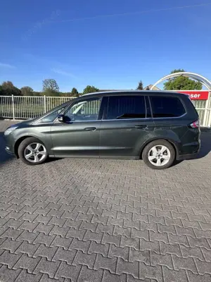Ford Galaxy 2.0 TDCi Business Bild 2