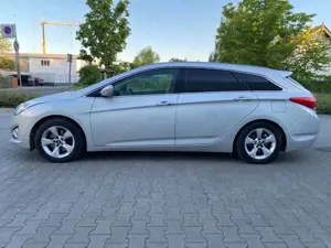 Hyundai i40 cw Style. Navi, Kamera. Panorama.Aus-1 Hand.