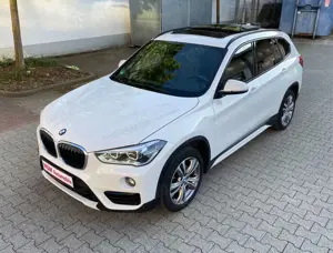 BMW X1 sDrive18d/Kamera/Panorama/HuD/ACC/Spurhalte