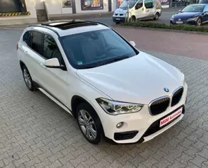 BMW X1 sDrive18d/Kamera/Panorama/HuD/ACC/Spurhalte Bild 2