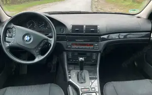 BMW 520 520i