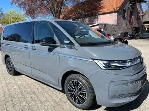 Volkswagen T7 Multivan 2,0 TDI Style lang IQ Kamera AHK