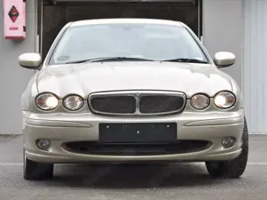 Jaguar X-Type