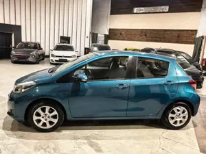 Toyota Yaris Life Touchscreen/Kamera/BT Bild 5