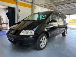 Volkswagen Sharan Sharan 2.8 V6 Highline XENON LEDER NAVI PDC Bild 3