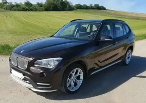 BMW X1 X1 sDrive18dSport Line - TÜV neu (04/26)