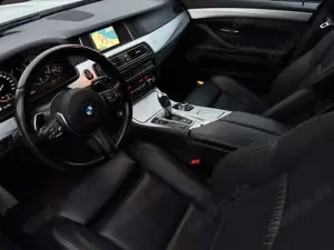 BMW 520 d Touring AHK/M-Paket/Head-Up/Bhz.Lenkrad/PDC Bild 5