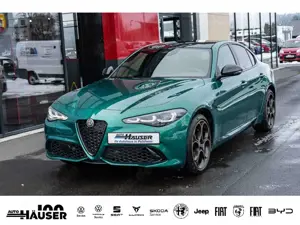 Alfa Romeo Giulia INTENSA 2.0 Turbo AT8 Q4 PANORAMA HARMAN-KARDON BR
