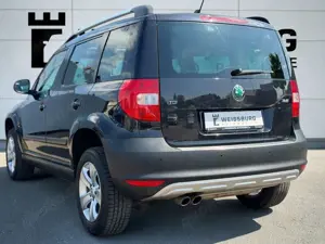 Skoda Yeti 2.0 TDi Elegance NAVI*PANO*LEDER*KLIMA*SHZ* Bild 5