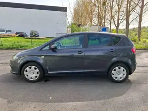 SEAT Altea Avila 1.6 TÜV 01/2028 AHK Bild 2