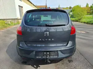 SEAT Altea Avila 1.6 TÜV 01/2028 AHK Bild 4