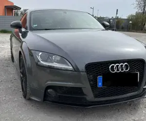 Audi TT Coupe 2.0 TDI quattro S tronic Bild 2