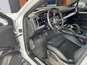 Porsche Cayenne Bild 4