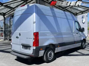 Mercedes-Benz Sprinter Bild 2