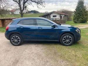 Mercedes-Benz GLA 220 d 4Matic Urban Style / NAVI / LED / WR Bild 3