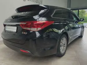 Hyundai i40 cw blue Classic Klimaauto Navi Bild 3