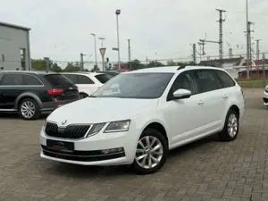 Skoda Octavia 2.0 TDI Style 4x4 DSG*Teilleder*LED*ACC*