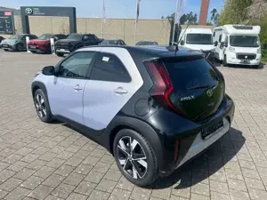 Toyota Aygo X Hybrid Teamplayer Technik Paket SH EPH Smart Key Bild 2