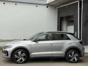Volkswagen T-Roc R-Line IQ.DRIVE LED Navi Digital Rü-Kamera Bild 4