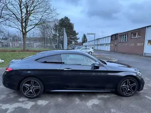 Mercedes-Benz C 300 C 300 Coupe 4Matic 9G-TRONIC AMG Line